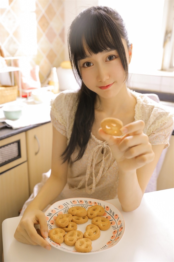 网荭Coser@木绵绵OwO – 绵相随 快乐小厨娘 [8P/24MB]插图1