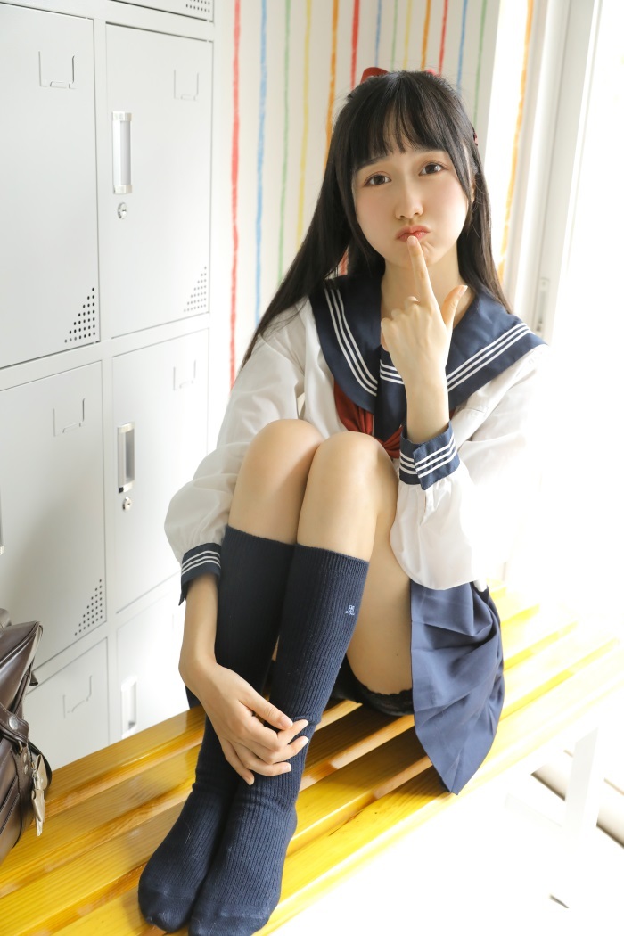 网荭coser@木绵绵OwO – 绵相随 JK俏皮水手服 [18P/56MB]插图2