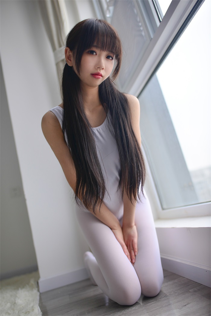 网荭Coser@雪琪 – 双马尾白色体操服 [25P/228MB]插图2