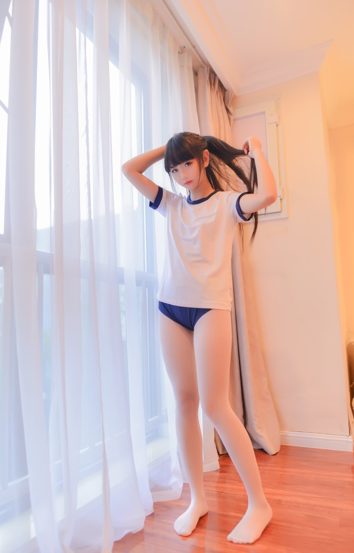 网荭Coser@雪琪 – 蓝白体操服 [17P/172MB]插图1