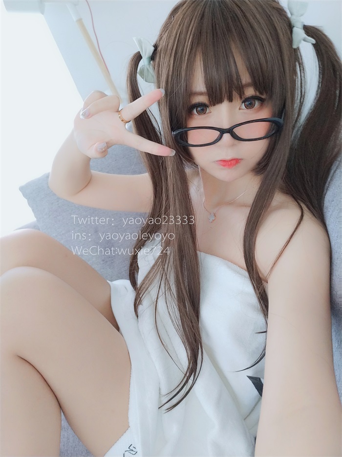 人气动漫Coser@软妹摇摇乐-浴巾俏皮篇 [48P/364MB]插图2