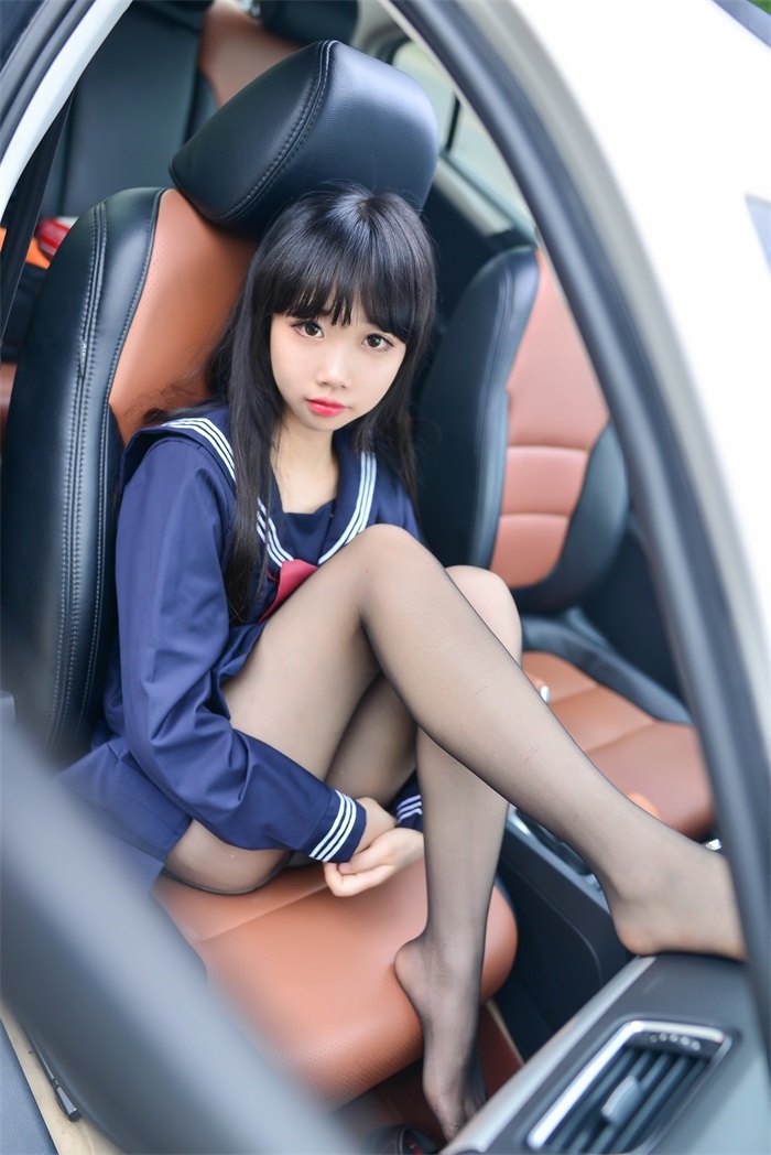 网荭Coser@雪琪 – 车内JK [20P/93MB]插图1