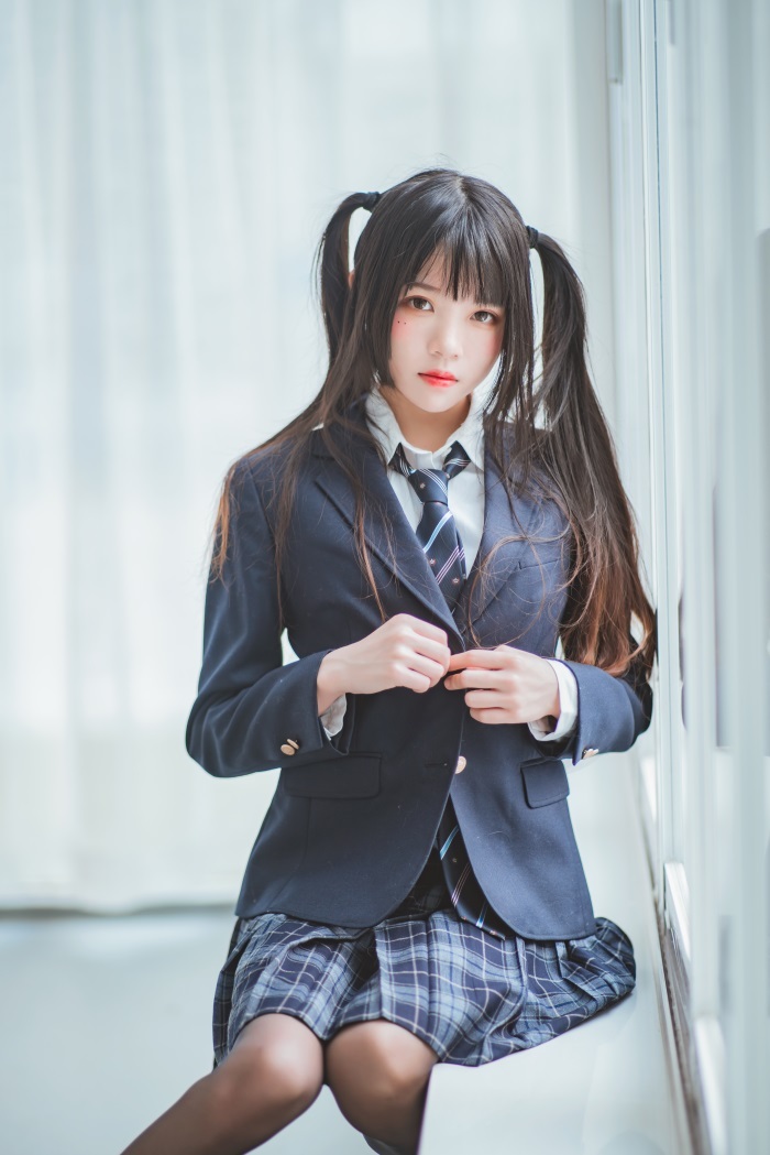 网荭Coser@桜桃喵 – 冬季至服丝秀 [45P/593MB]插图2