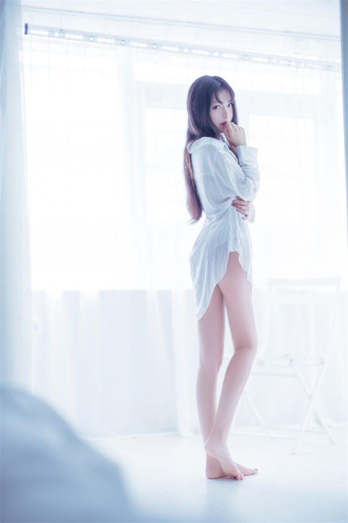 人气动漫Coser@Shika小鹿鹿 白衬衣 [11P/89MB]插图2