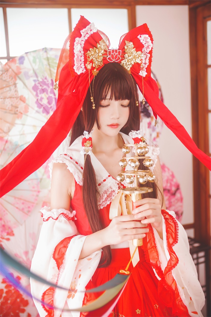 罗莉风COS 桜桃喵 – 灵梦／超可爱／新年快乐哦 [45P/553MB]插图1