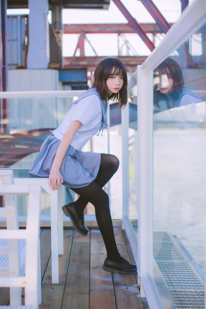 网荭Coser@疯猫ss -海边 蓝色至服 [15P/150MB]插图1