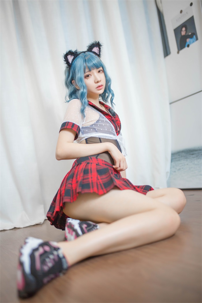 网荭Coser@疯猫ss – 蓝发 小猫咪 [26P/122MB]插图1