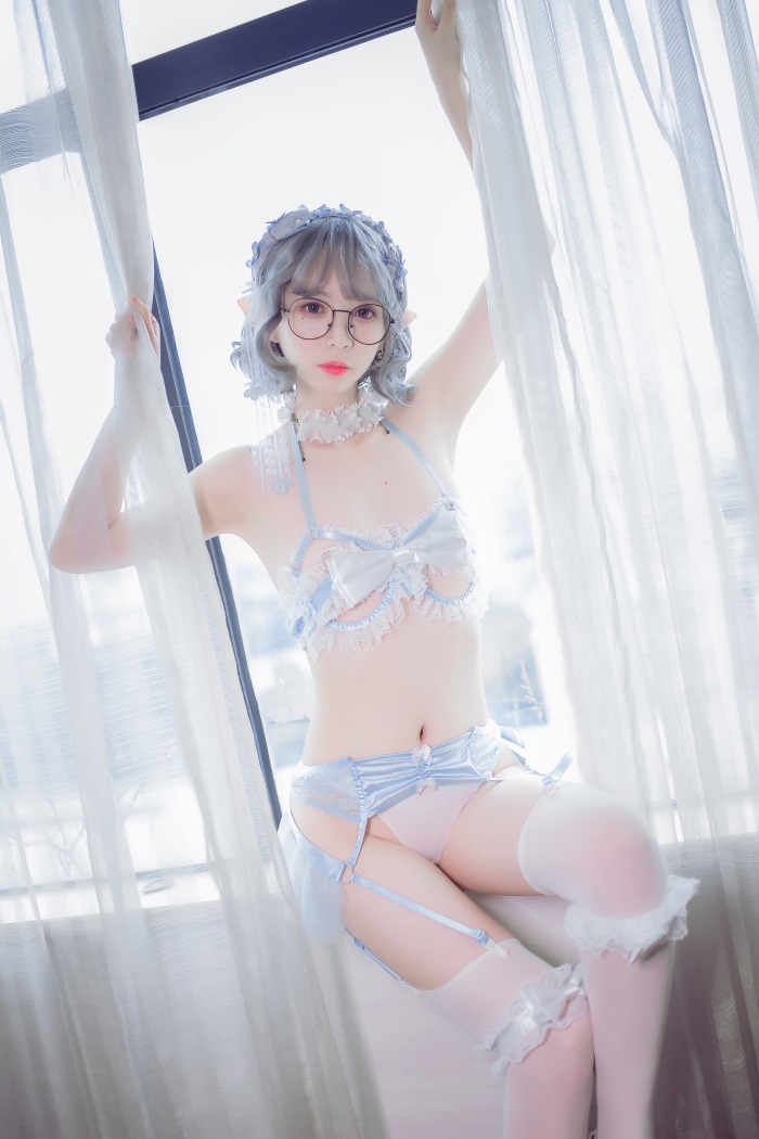 网荭Coser@疯猫ss – .蓝色小精灵 [30P/180MB]