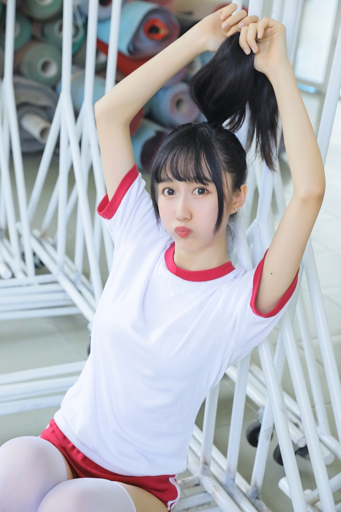 网荭Coser@木绵绵OwO – 上户外体育课啦 [59P/806MB]插图1