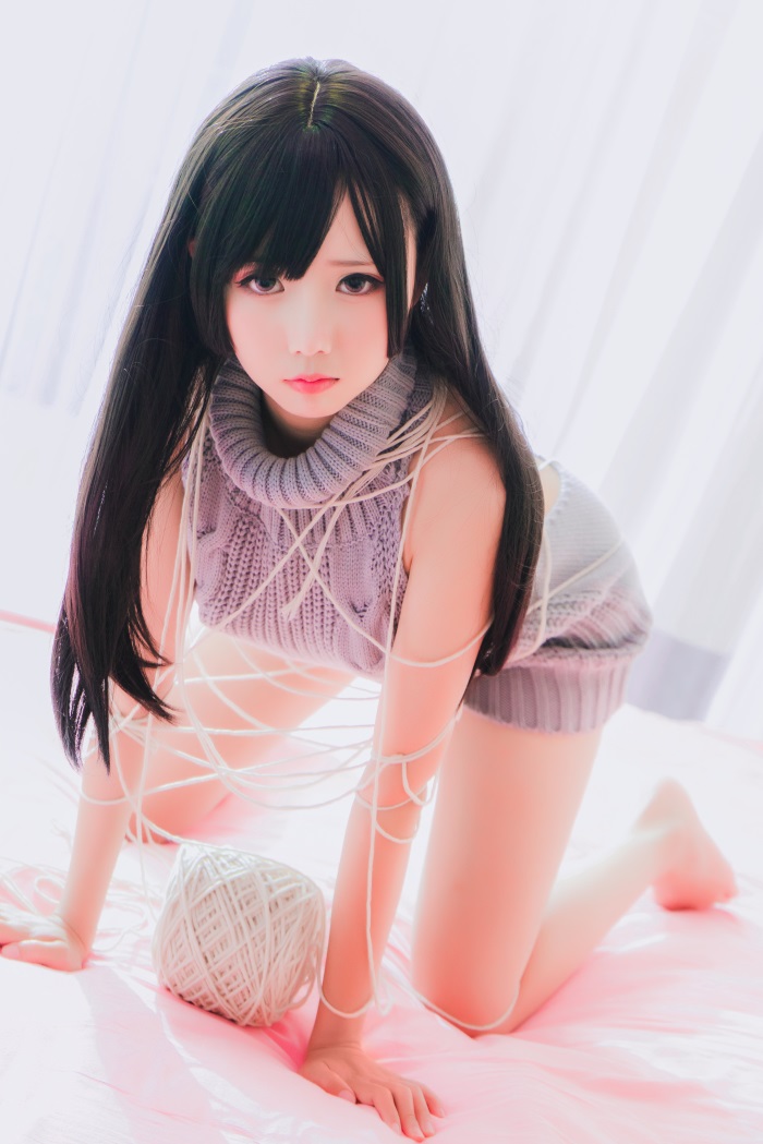 网荭Coser@面饼仙儿 – 长腿露背毛衣 [41P/903MB]插图2