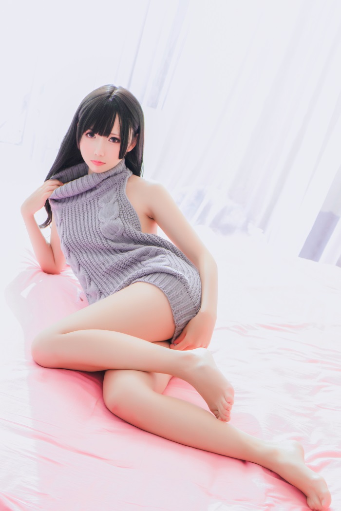 网荭Coser@面饼仙儿 – 长腿露背毛衣 [41P/903MB]插图1
