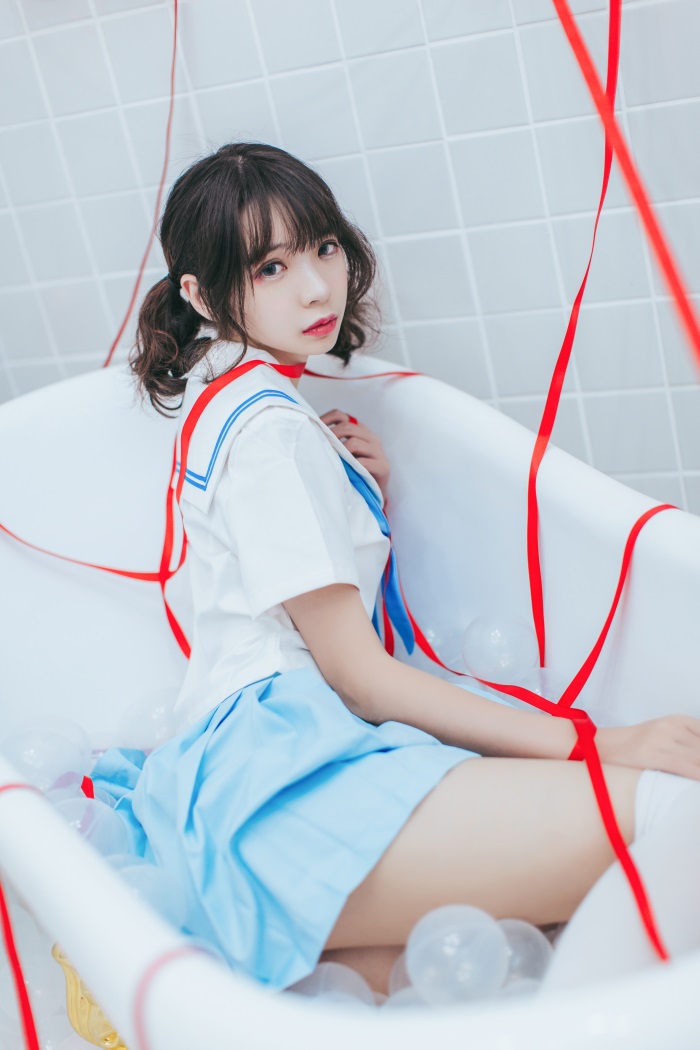 网荭Coser@疯猫ss – 浴室JK [21P/172MB]插图2