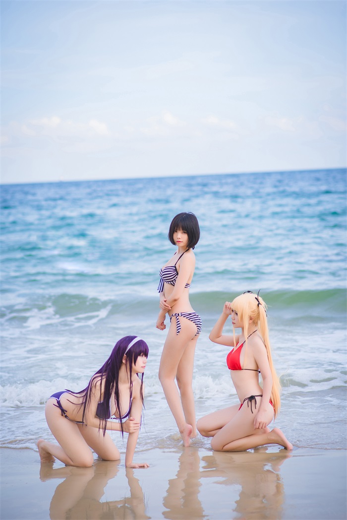 白金Saki写真 – 户外海边泳装秀 [27P/112MB]插图1